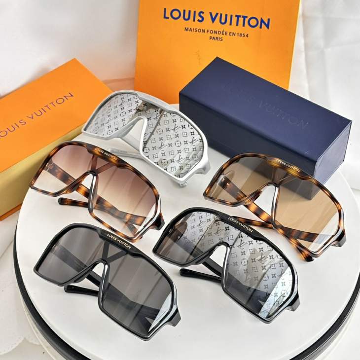 Picture of Louis Vuitton Sunglasses _SKUfw77817711fw